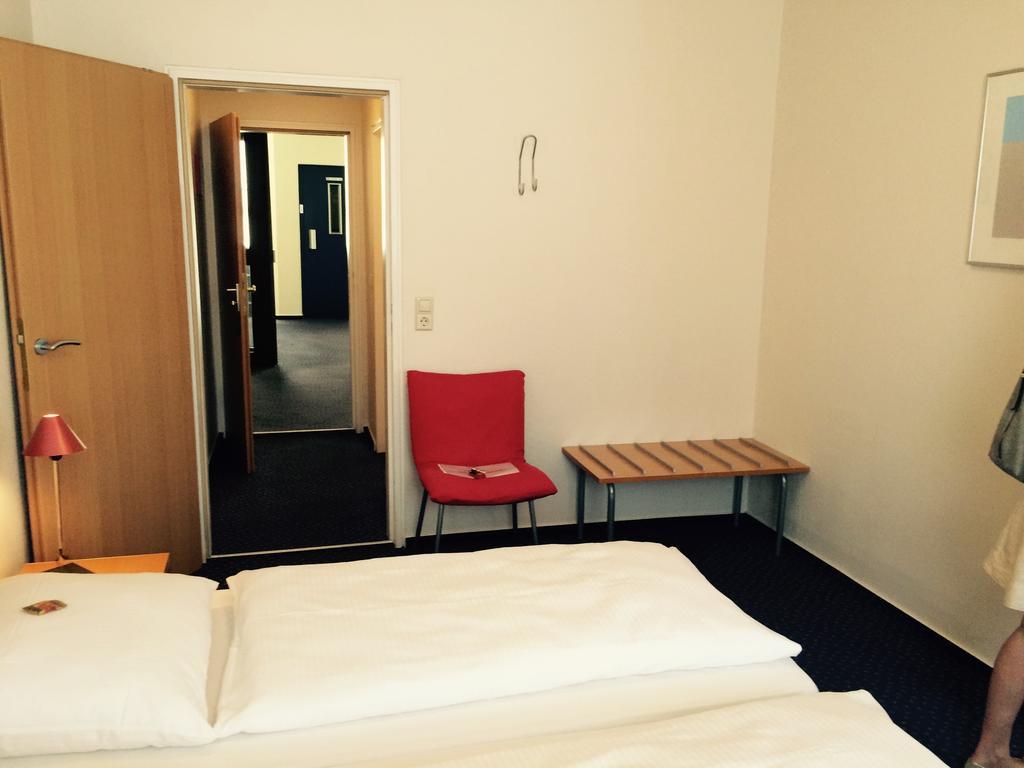 Hotel Am Rathaus Freiburg im Breisgau Ngoại thất bức ảnh
