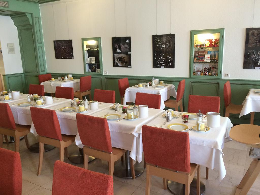 Hotel Am Rathaus Freiburg im Breisgau Ngoại thất bức ảnh