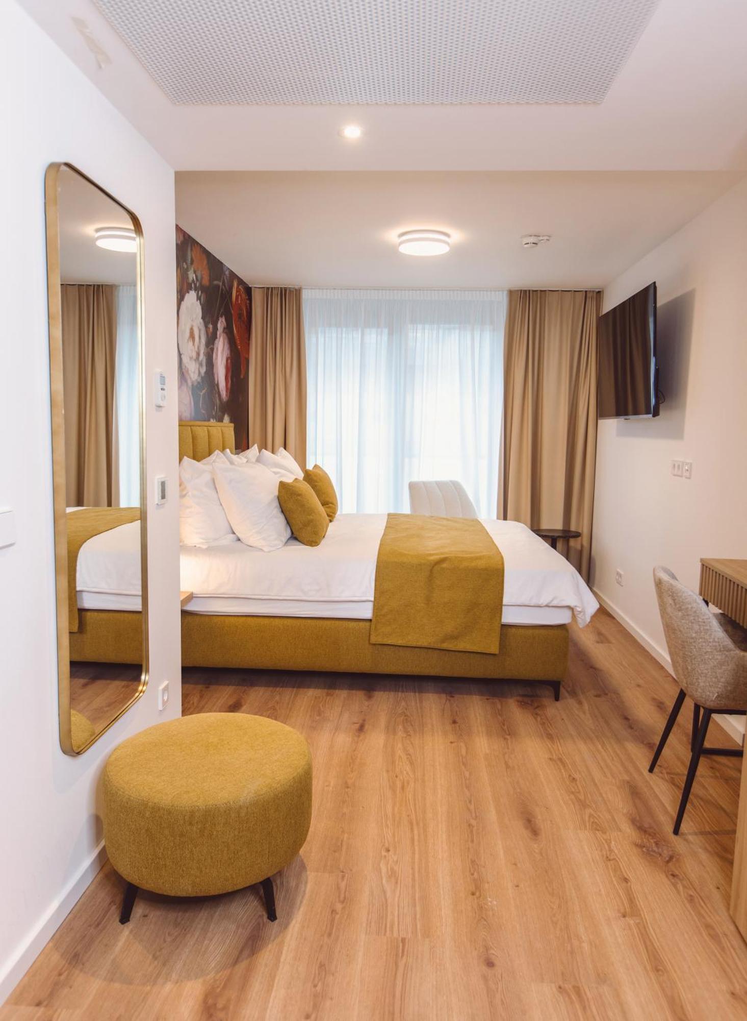 Hotel Am Rathaus Freiburg im Breisgau Ngoại thất bức ảnh