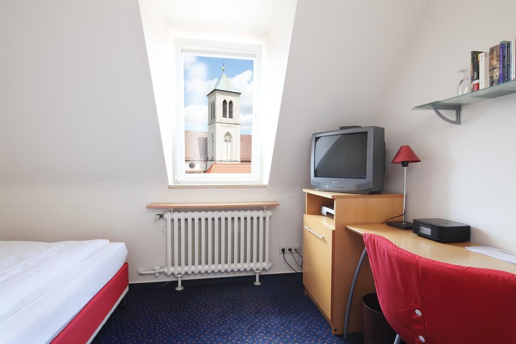 Hotel Am Rathaus Freiburg im Breisgau Phòng bức ảnh